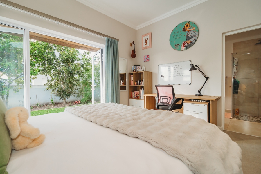 4 Bedroom Property for Sale in Kingswood Golf Estate Western Cape